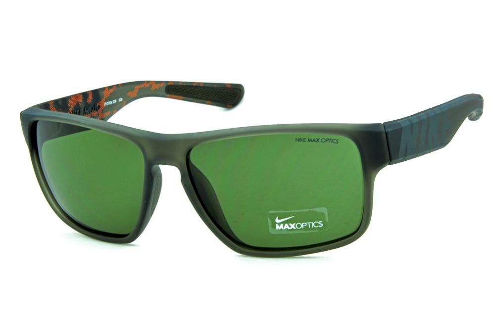 Óculos de Sol Nike Mojo EV0784 cinza fosco translúcido e lentes verdes