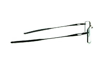 Óculos Oakley Polished em metal preto brilhante com ponteira emborrachada