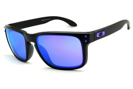 Óculos de sol Oakley OO 9102 Holbrook Julian Wilson preto e lente roxa