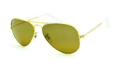 Óculos de sol Ray-Ban Aviador dourado lente marrom e ponteira branca