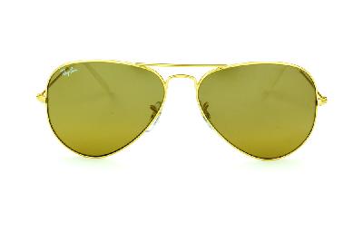 Óculos de sol Ray-Ban Aviador dourado lente marrom e ponteira branca