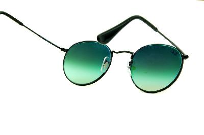 Óculos Ray-Ban Round RB 3447 metal preto redondo com lente cinza degradê e espelho vermelho