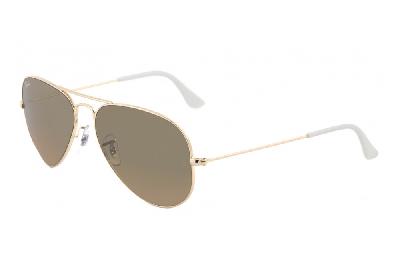 Óculos Ray-Ban Aviador RB 3025 dourado com lente marrom espelhada