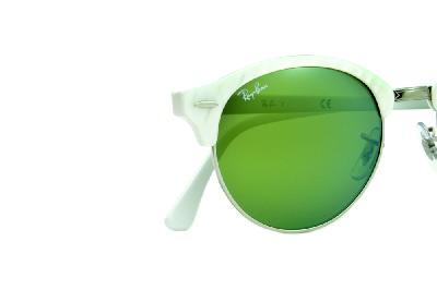 Óculos de Sol Ray-Ban RB 4246 Clubround branco perolizado com metal prata e lentes espelhadas verde