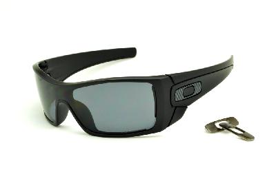 Óculos de sol Oakley OO 9101 Batwolf POLARIZADO preto