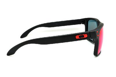 Óculos de sol Oakley OO 9102L Holbrook preto com lente efeito azul/violeta/vermelho/roxo